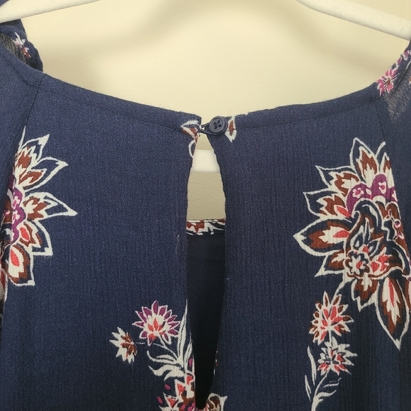 ⭐️40% Off⭐️ Old Navy Cold Ruffle Shoulder Navy & Floral Dress - Picture 8 of 15